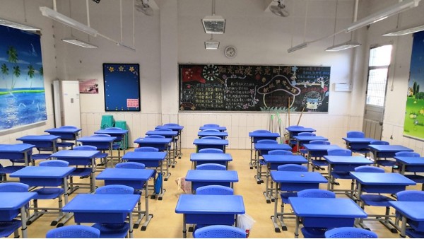 華輝教育照明專注教室照明，呵護(hù)青少年的視力健康