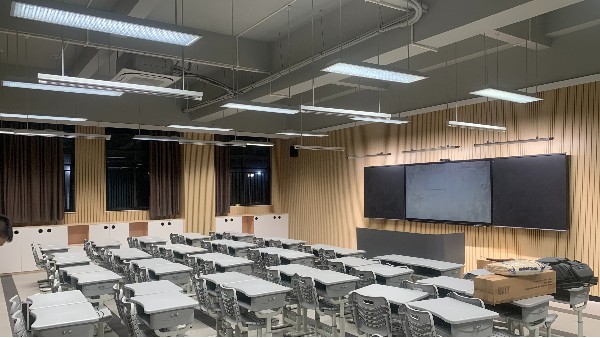 教室照明迎巨變！新國標發(fā)布，護眼燈進入2.0時代